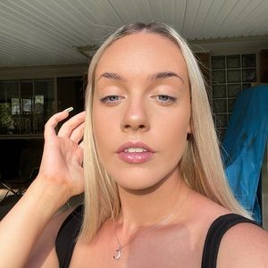 Meet your Posher, Nikki